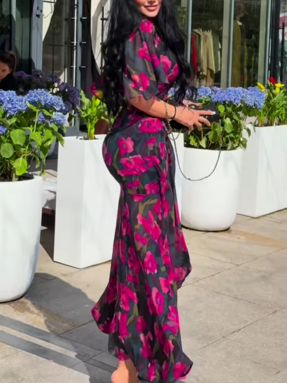 Floralgrace Retro Printed Maxi Dress - V-Neck & Trumpet Sleeve Fit